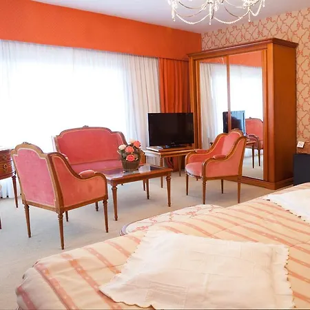 Kır Evi Arresi *